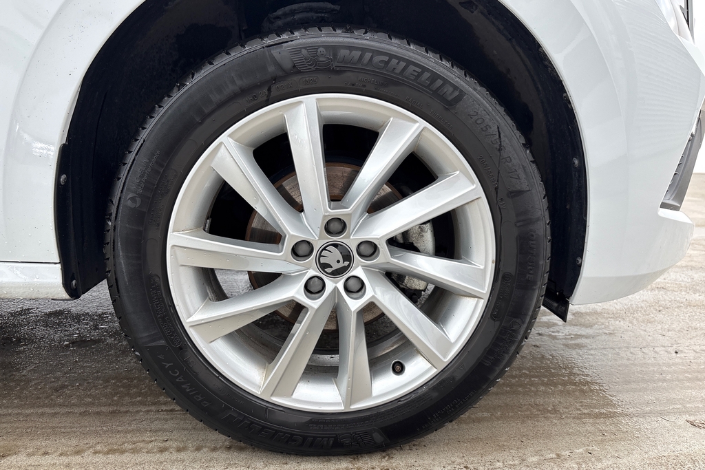 Skoda Kamiq 1.0 Tsi Se Edition 0 Ps White #5