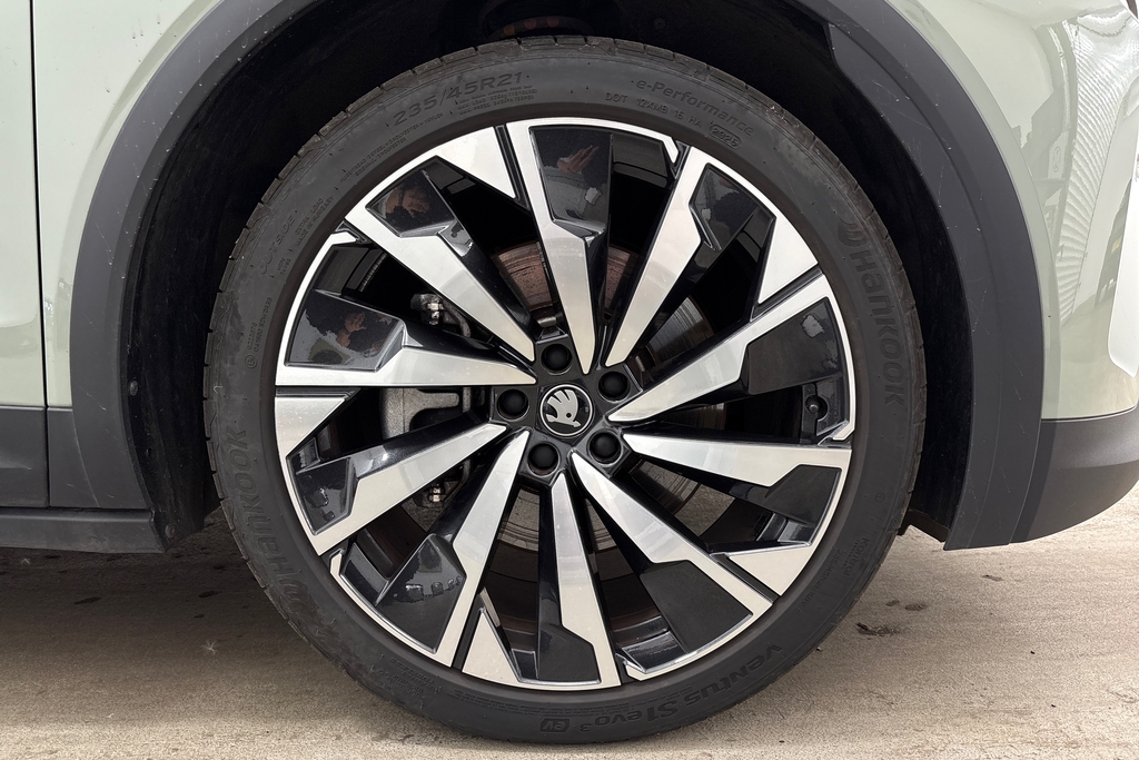 Skoda Elroq 82Kwh 85 Sportline Suv 286 Ps Green #5
