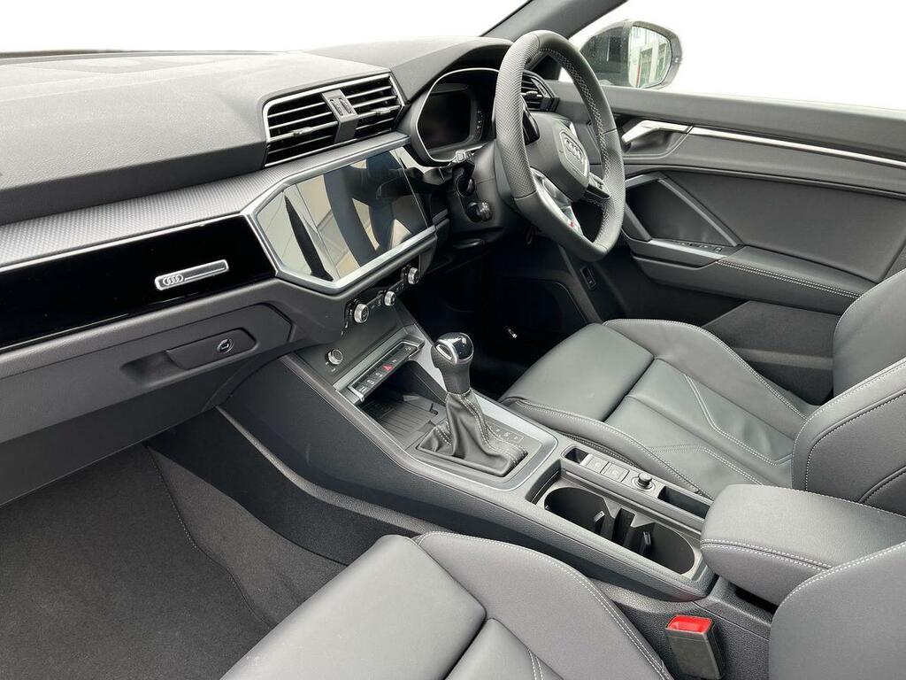Audi Q3 1.5 Tfsi Cod 35 Black Edition Sportback S Tronic E White #3