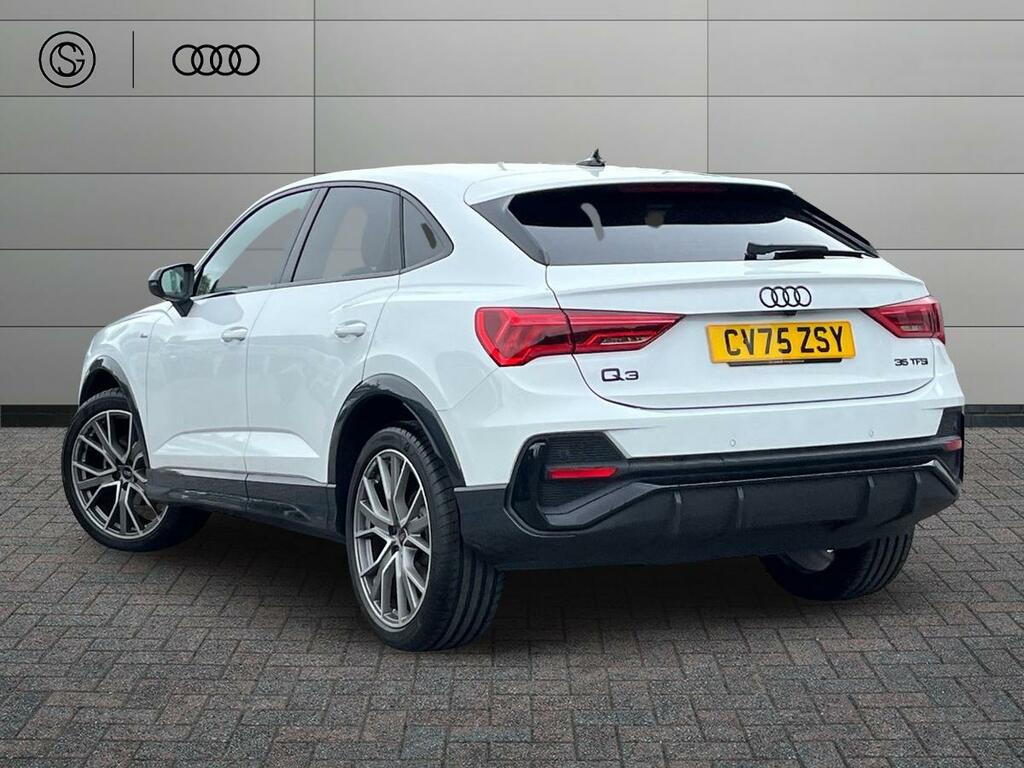 Audi Q3 1.5 Tfsi Cod 35 Black Edition Sportback S Tronic E White #2