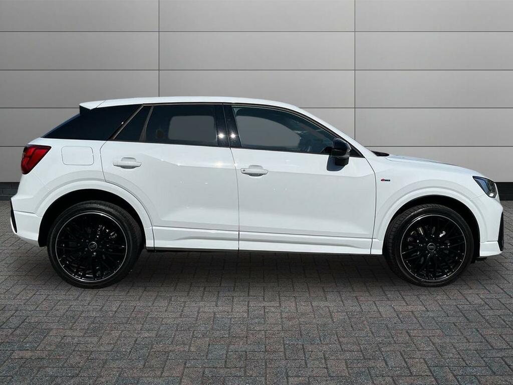 Audi Q2 1.5 Tfsi Cod 35 Black Edition Euro 6 Ss CV26LHM White #5
