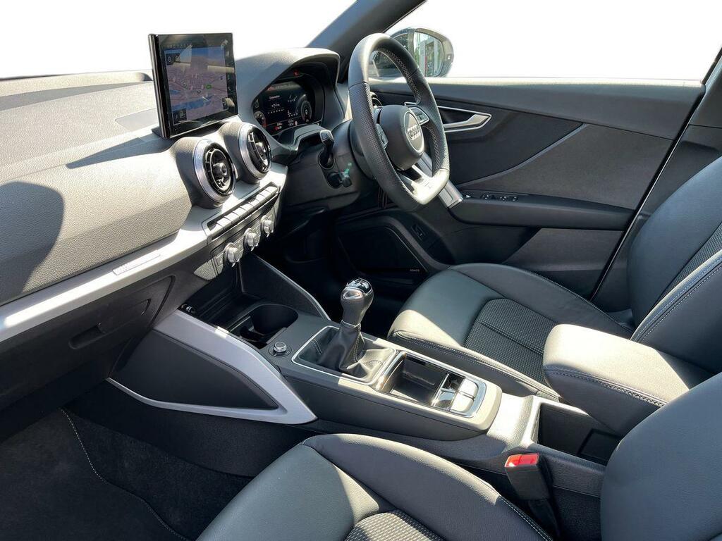 Audi Q2 1.5 Tfsi Cod 35 Black Edition Euro 6 Ss CV26LHM White #3
