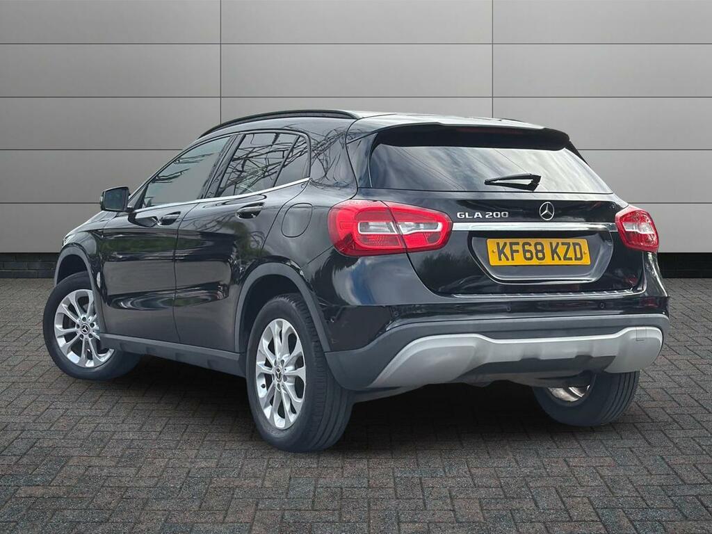 Mercedes-Benz GLA Class 1.6 Gla200 Se Executive Euro 6 Ss KF68KZD Black #2