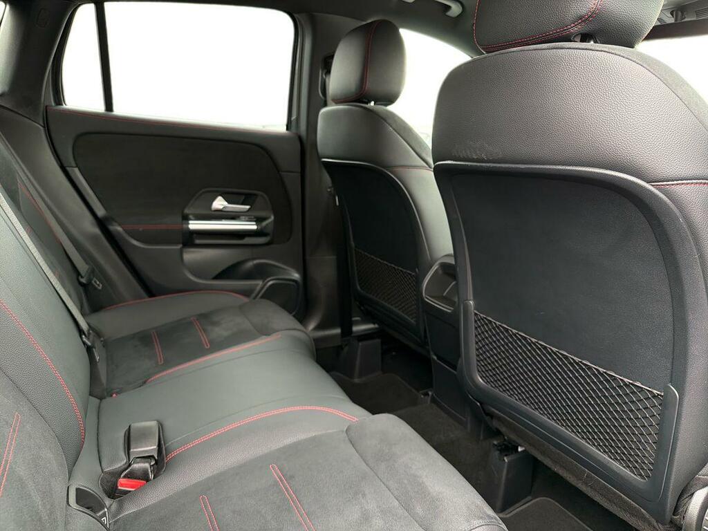 Mercedes-Benz GLA Class Gla 200 D Amg Line Executive Grey #4
