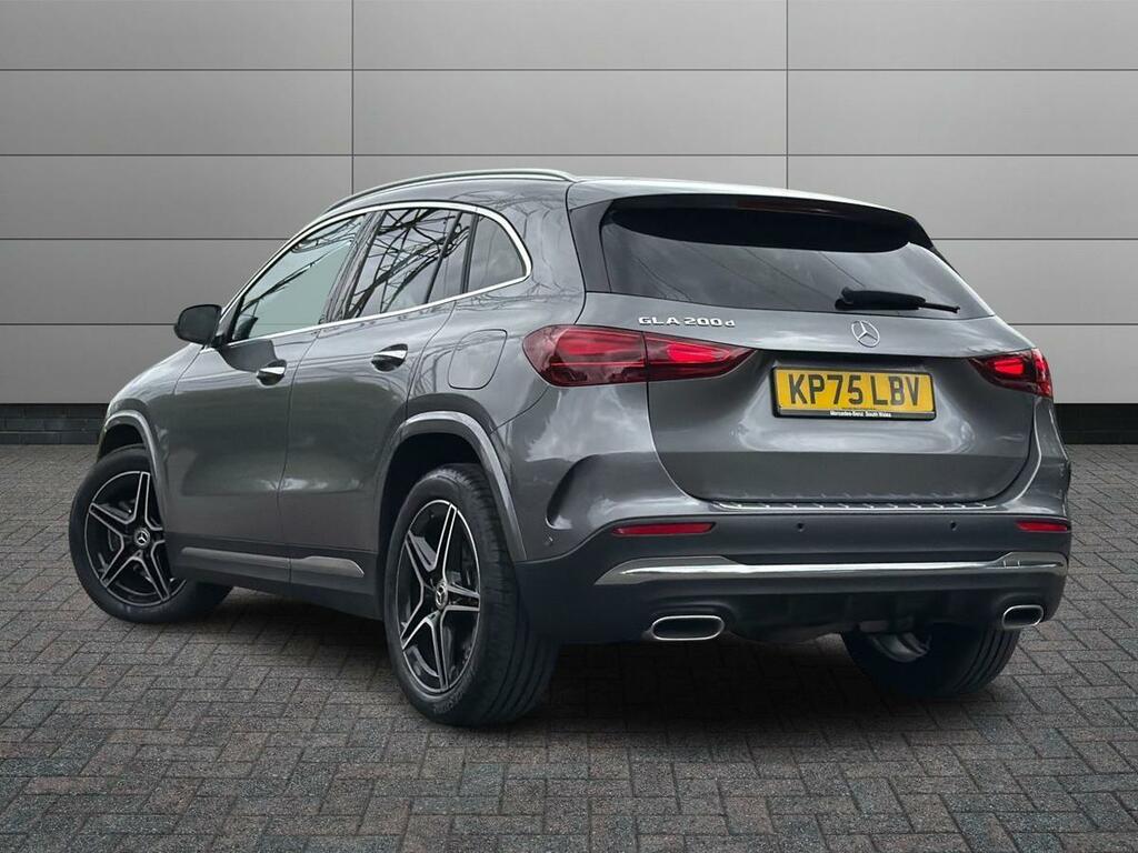 Mercedes-Benz GLA Class Gla 200 D Amg Line Executive Grey #2