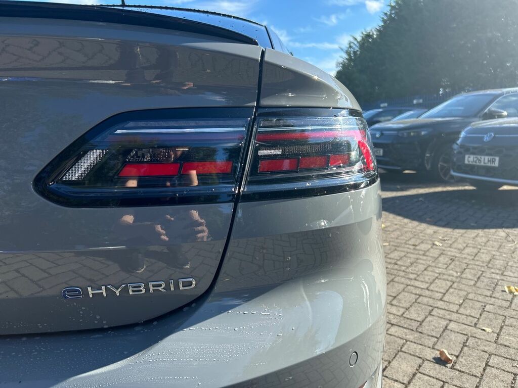 Volkswagen Arteon Arteon 1.4 Tsi Ehybrid R-line Dsg White #19