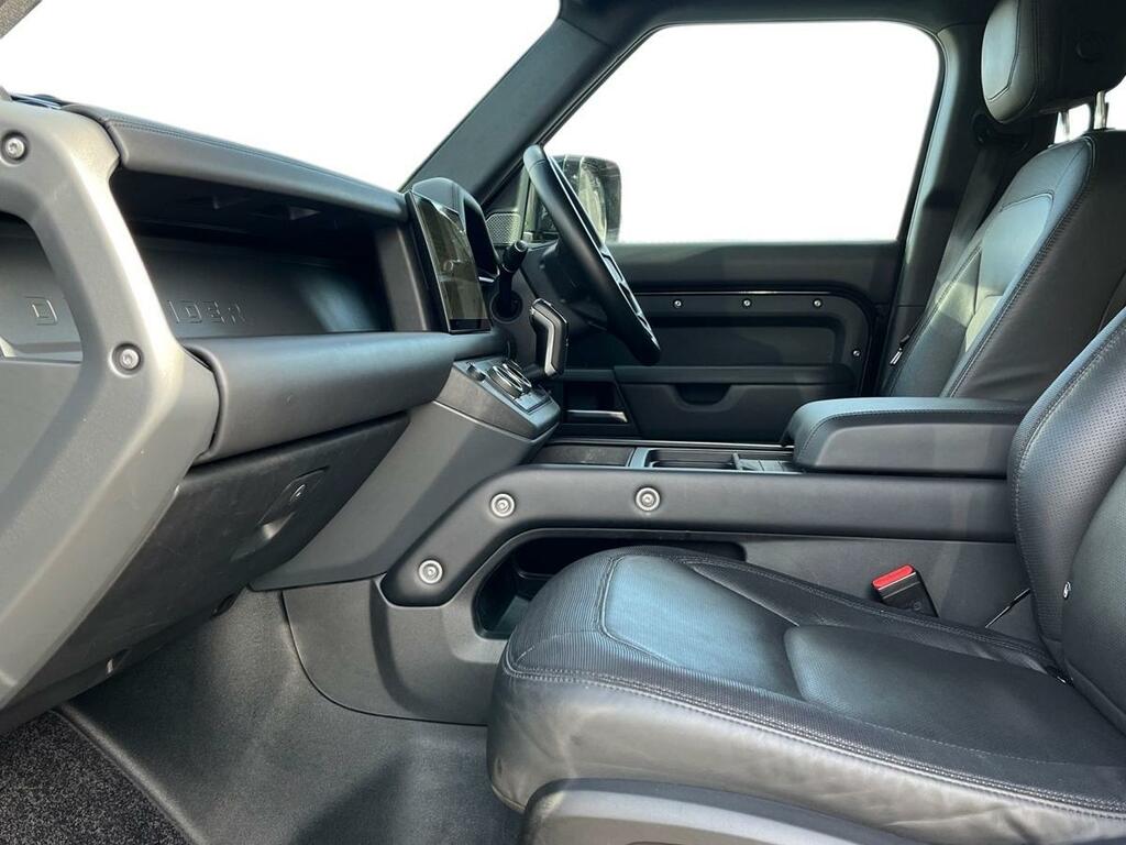 Land Rover Defender 110 3.0 D300 X-dynamic Hse Black #3