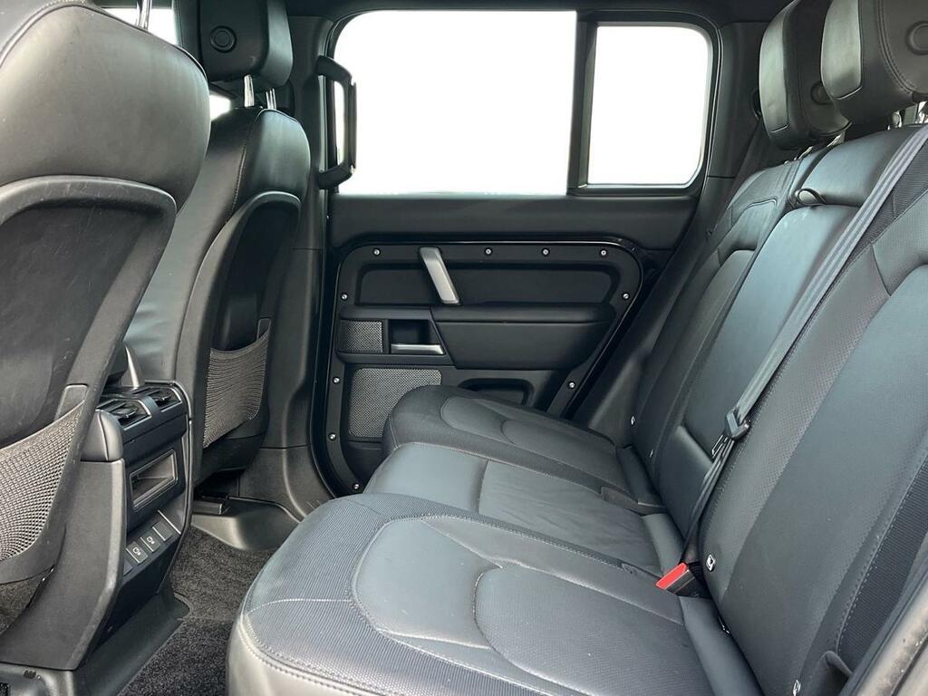 Land Rover Defender 110 3.0 D300 X-dynamic Hse Black #4