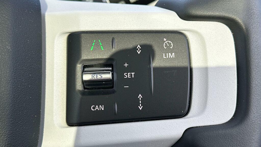 Land Rover Defender 110 110 2024 74 #47