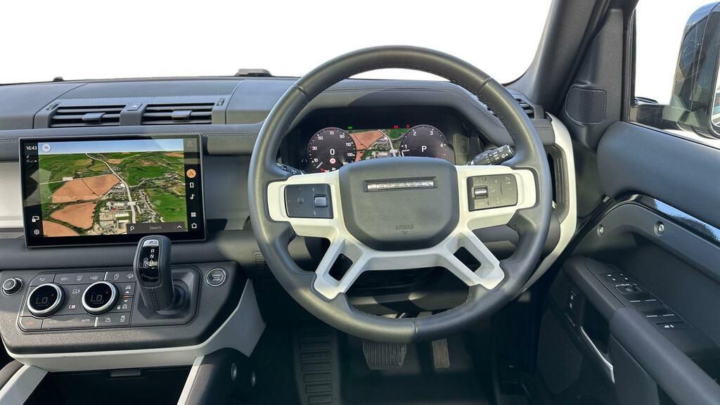 Land Rover Defender 110 110 2024 74 #15