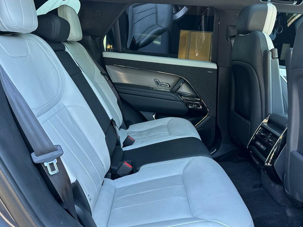Land Rover Range Rover Sport D300 Hse Silver Black #30