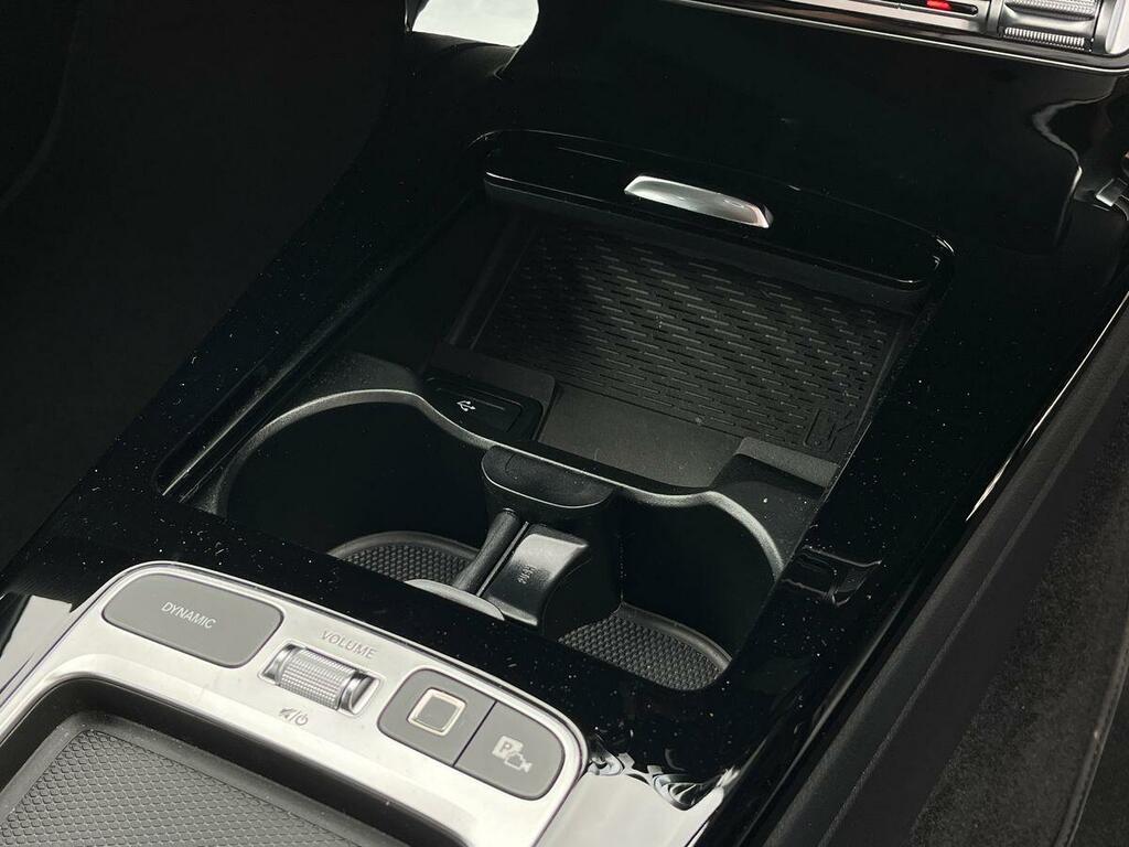 Mercedes-Benz A Class A200 Amg Line Premium 2026 Black #27