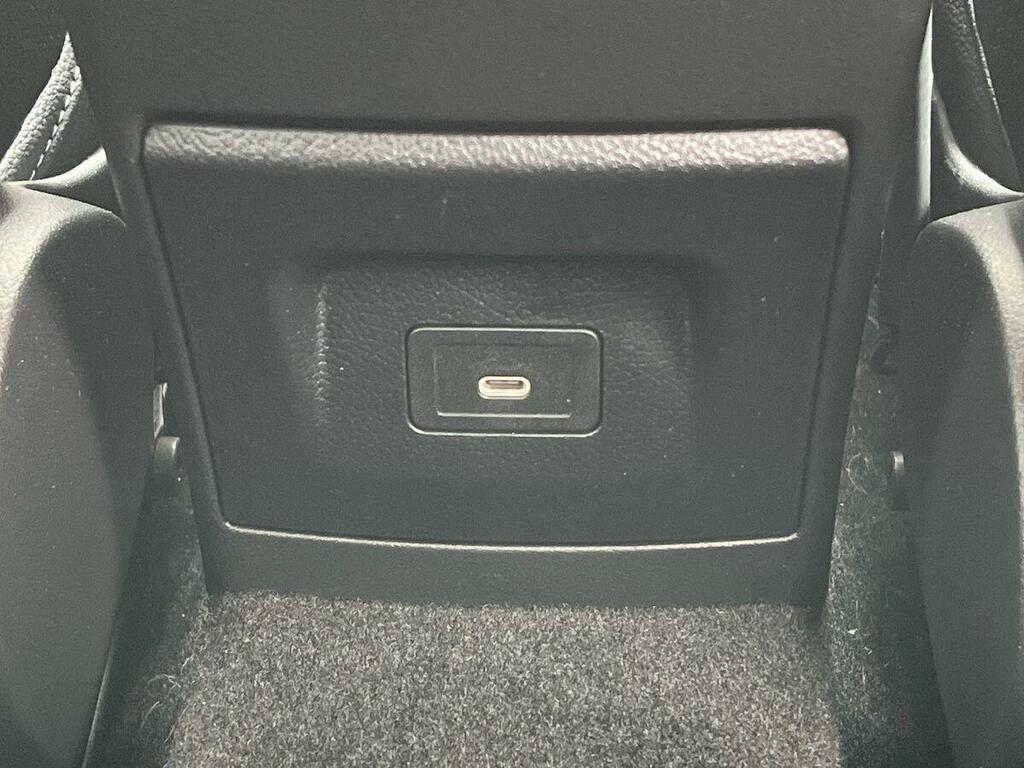 Mercedes-Benz A Class A200 Amg Line Premium 2026 Black #40