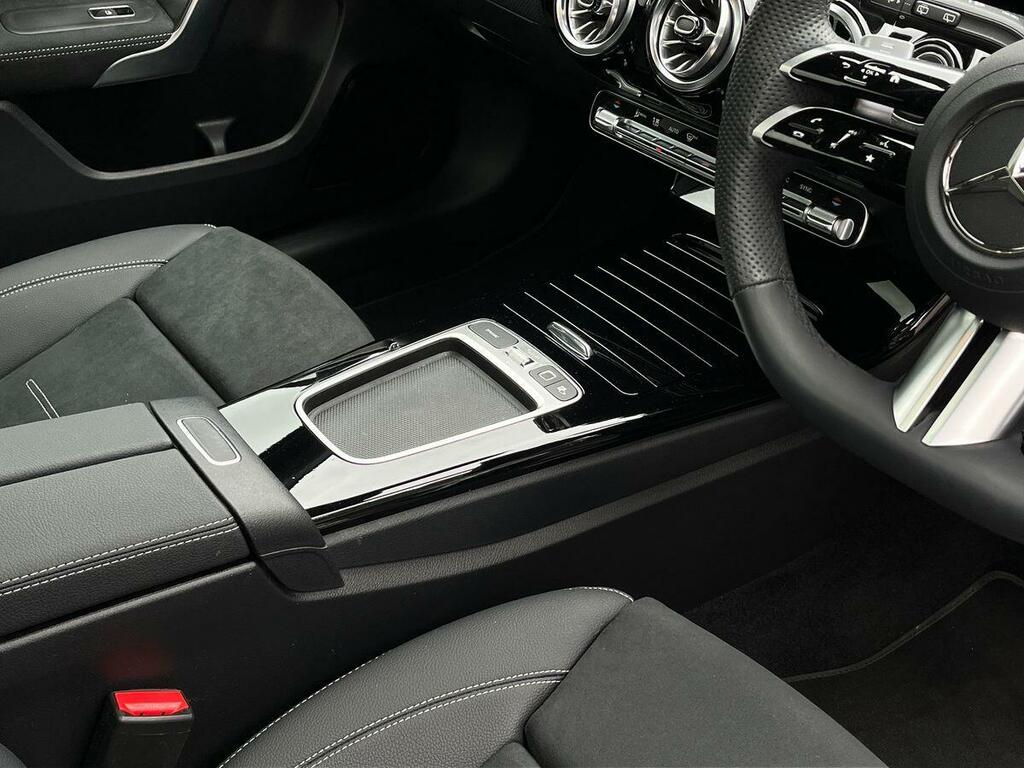 Mercedes-Benz A Class A200 Amg Line Premium 2026 Black #13