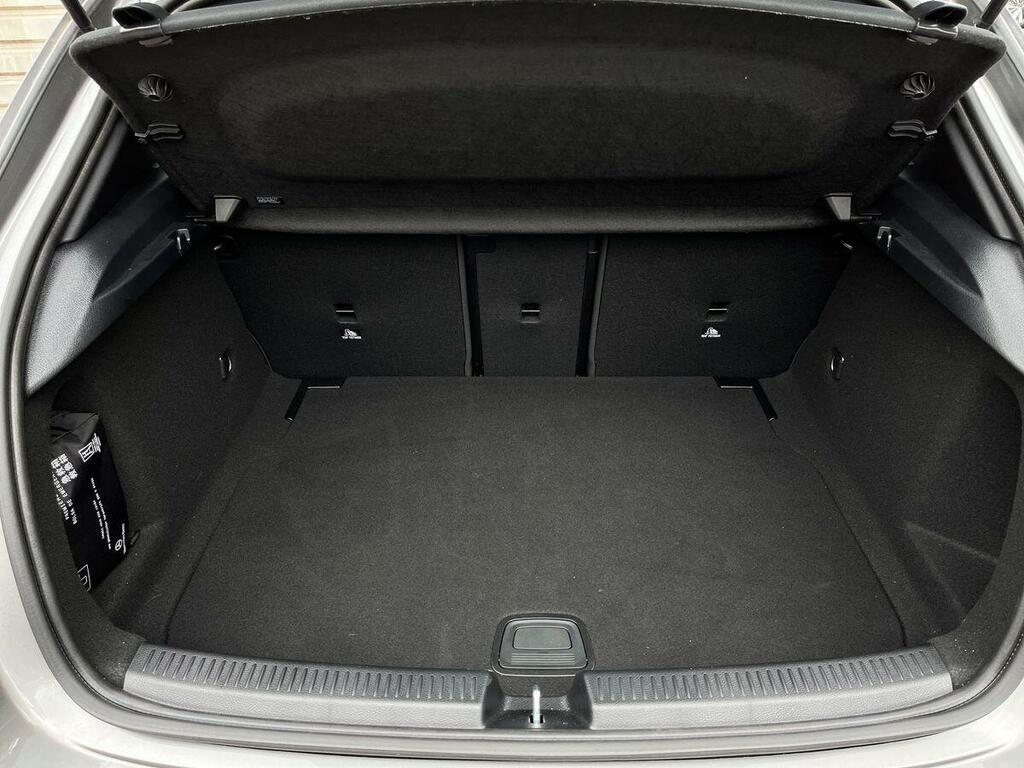 Mercedes-Benz A Class A200 Amg Line Premium 2026 Black #44