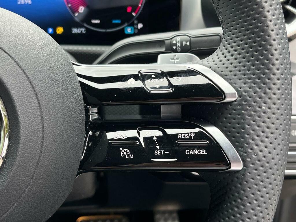 Mercedes-Benz A Class A200 Amg Line Premium 2026 Black #16