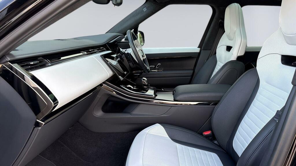 Land Rover Range Rover Sport 4.4 P635 Sv Edition One Gloss Paint Black #3