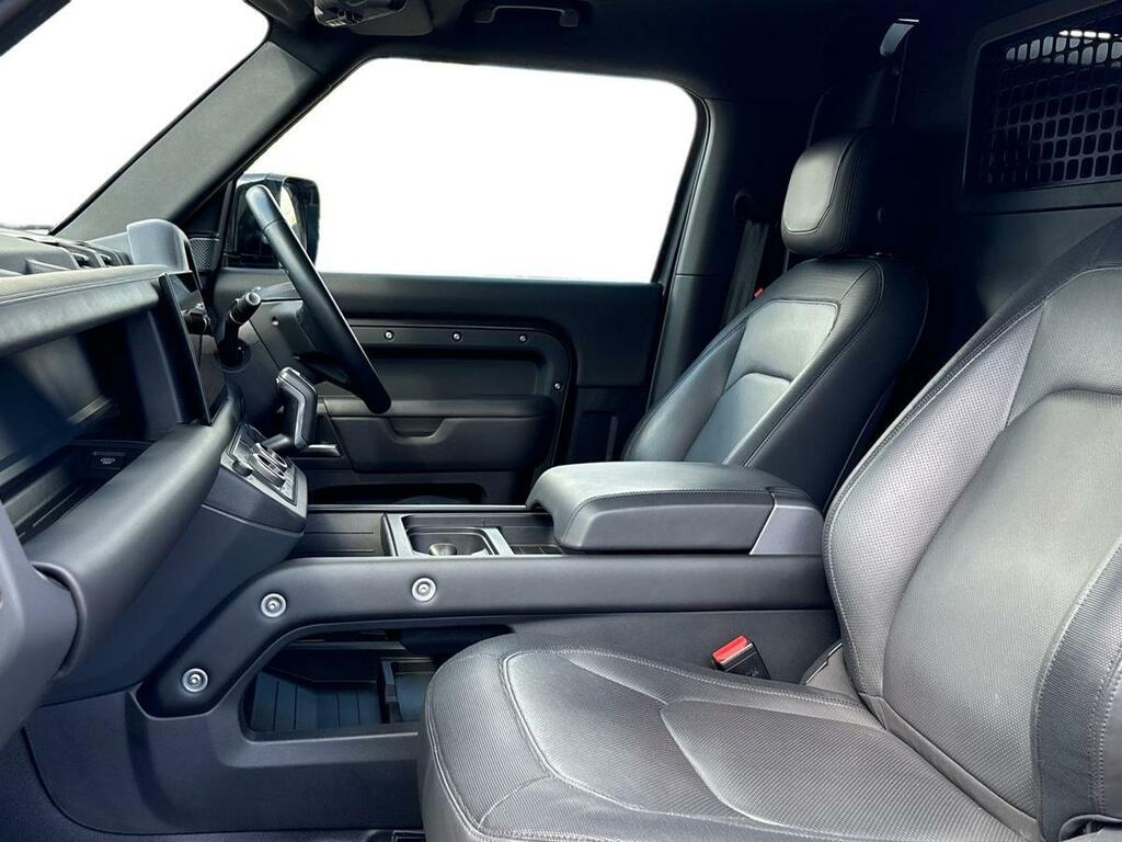 Land Rover Defender 90 3.0 D300 Hard Top X-dynamic Hse Grey #3