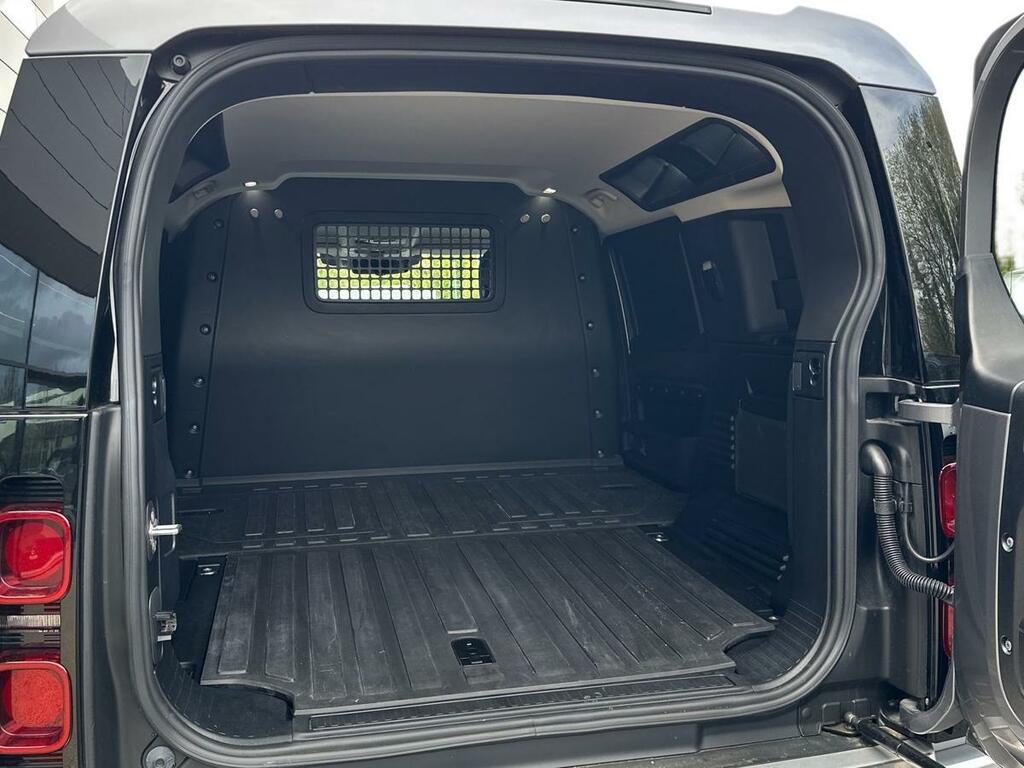 Land Rover Defender 110 3.0 D250 Hard Top Hse Grey #4