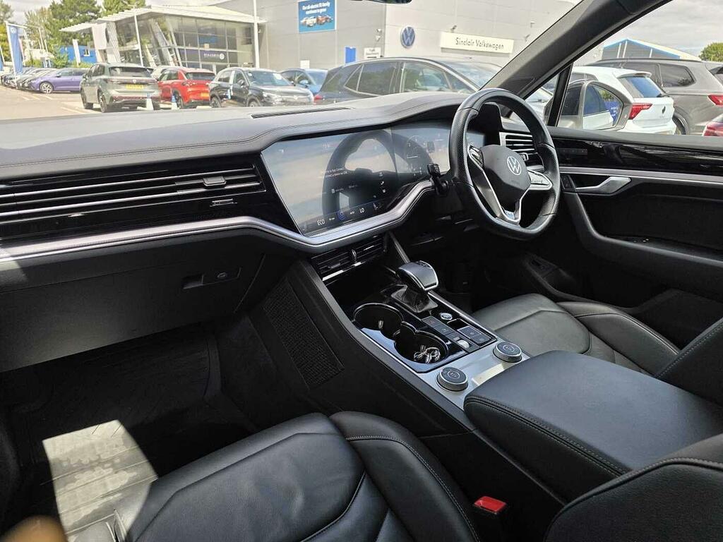 Volkswagen Touareg 3.0 Tdi V6 Black Edition Tiptronic 4Motion Euro 6 WN21EFH White #2