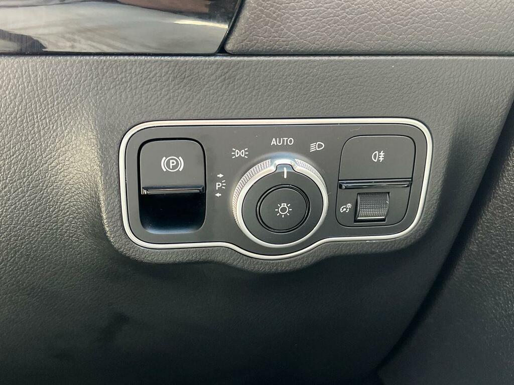 Mercedes-Benz EQA Eqa 250 140Kw Amg Line Premium 66.5Kwh Black #35