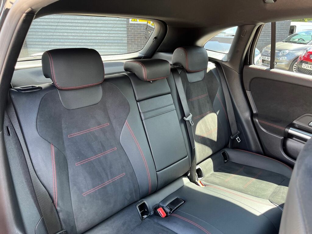 Mercedes-Benz EQA Eqa 250 140Kw Amg Line Premium 66.5Kwh Black #32