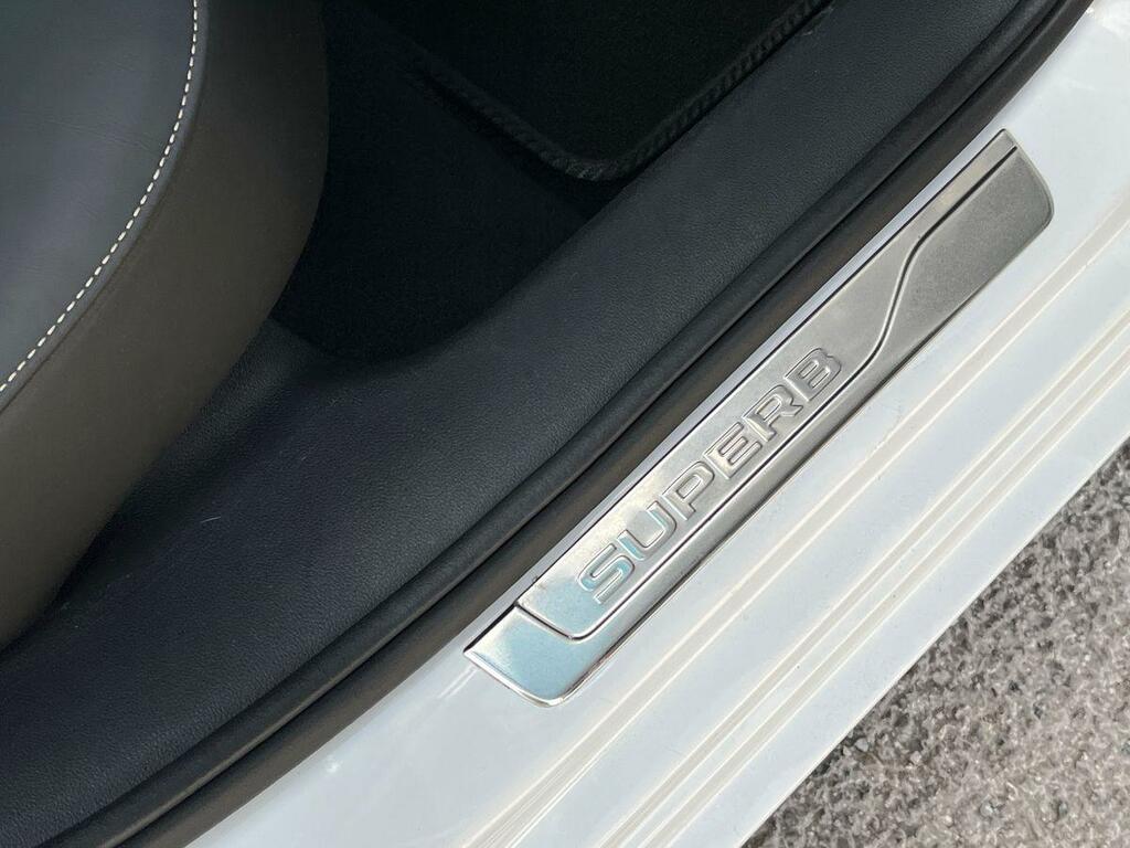 Skoda Superb 2.0 Tdi Cr Sport Line Plus Dsg Hatchback Grey #26