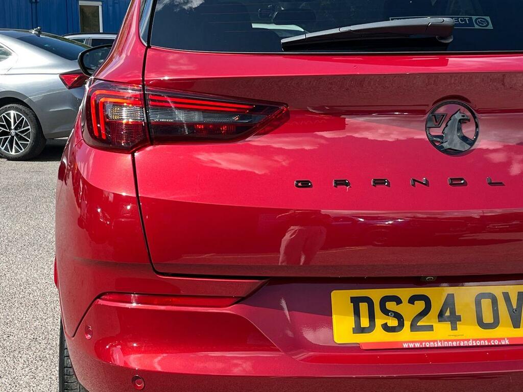 Vauxhall Grandland 157Kw Ultimate 73Kwh White #18