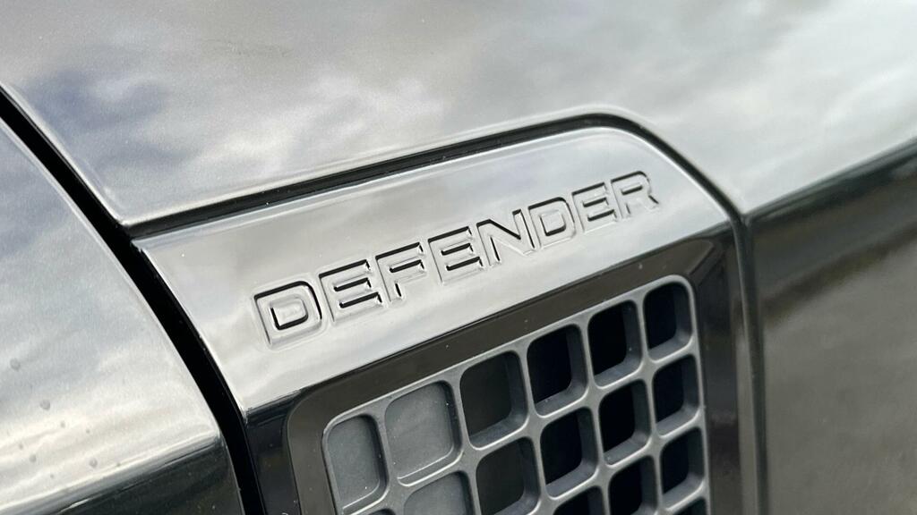 Land Rover Defender 90 3.0 D200 Hard Top 3 Seat White #28