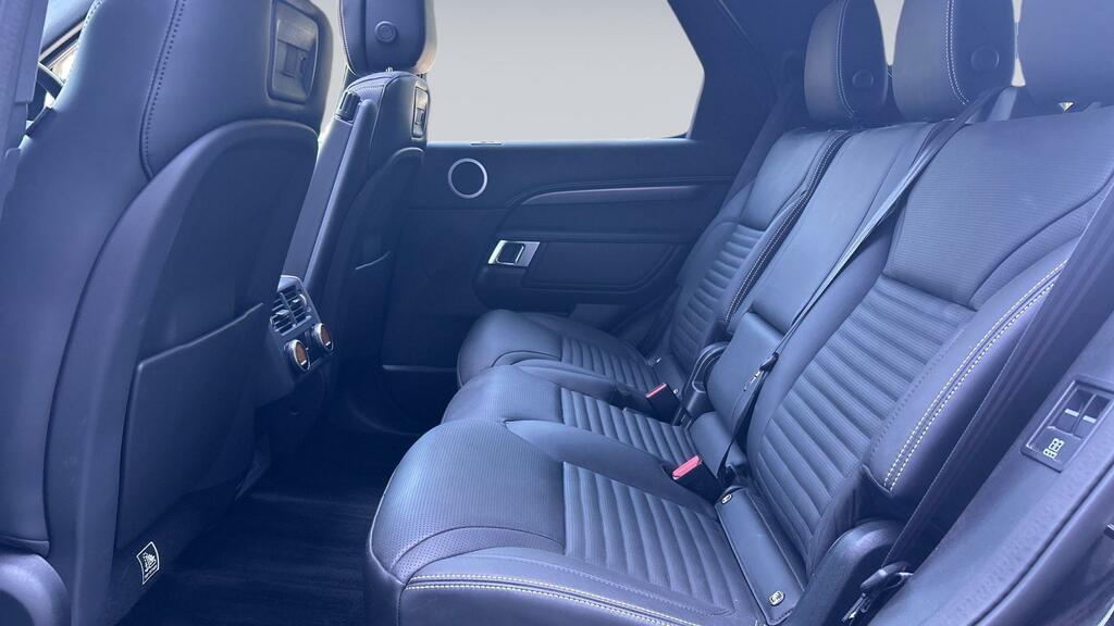 Land Rover Discovery 3.0 D350 Metropolitan Edition Black #4