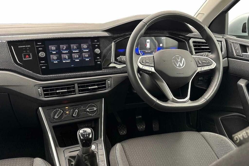 Volkswagen Taigo 1.0 Tsi Match Silver #2