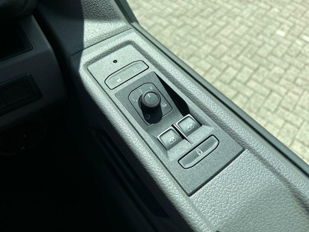 Volkswagen Transporter 2.0 Bitdi 204 Highline Kombi Van Dsg 204 Ps Black #32