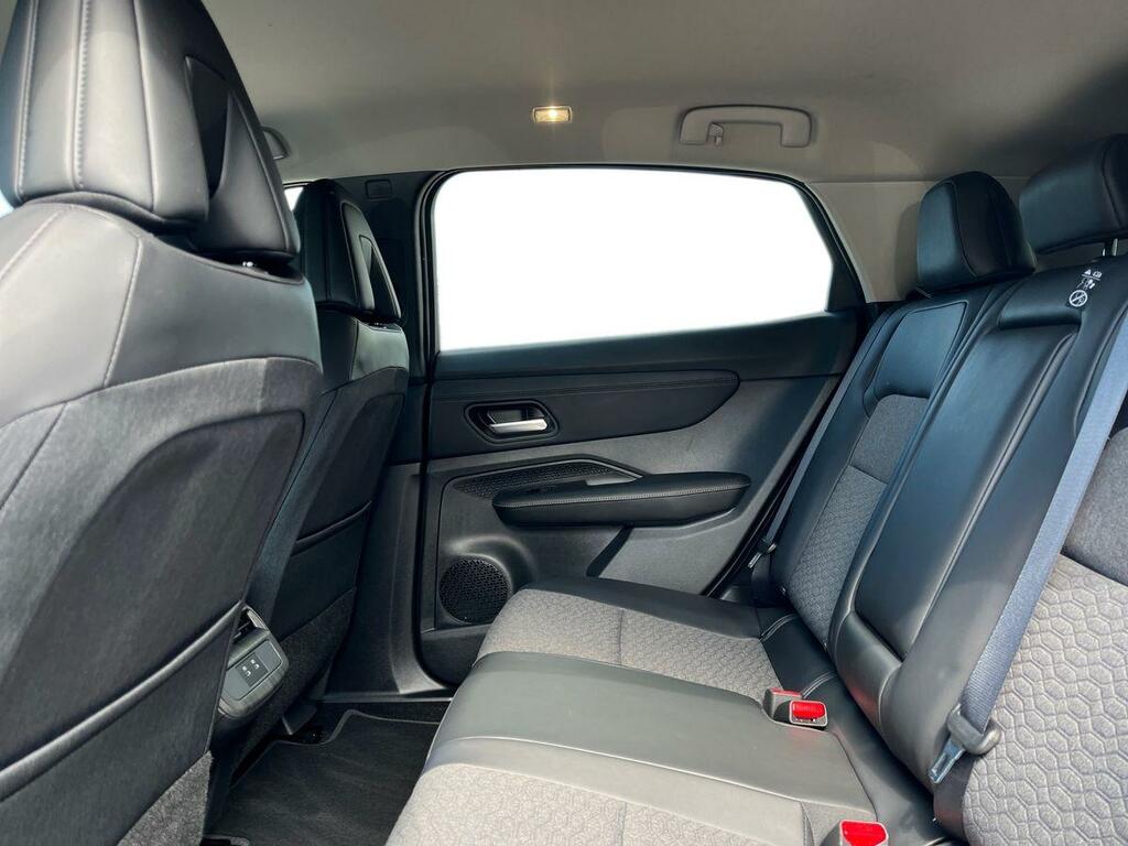 Nissan Ariya 63Kwh Advance Suv 7.4Kw Charger Grey #4