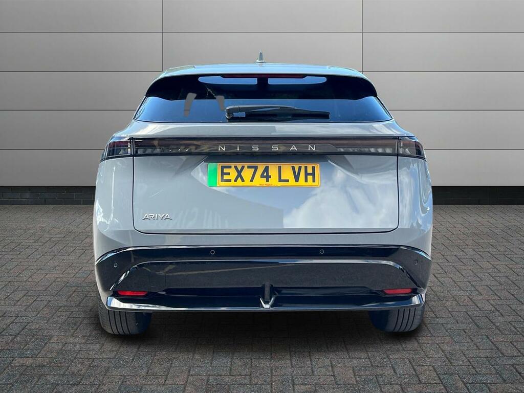 Nissan Ariya 63Kwh Advance Suv 7.4Kw Charger Grey #6