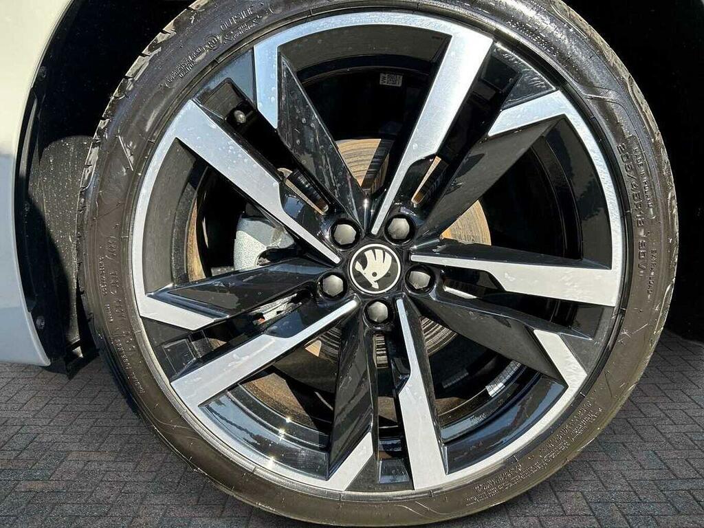 Skoda Scala 1.0 Tsi 116 Monte Carlo Edition Dsg Grey #5