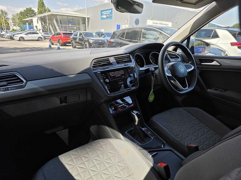 Volkswagen Tiguan 1.5 Tsi Life Dsg Euro 6 Ss CV73UKA Blue #2