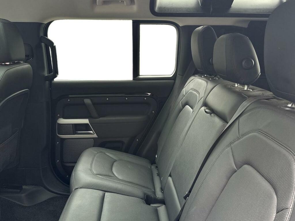 Land Rover Defender 110 2.0 P400e Xs Edition Black #4