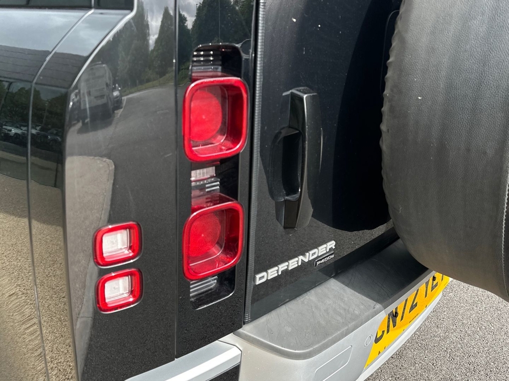 Land Rover Defender 110 Land Rover 2.0 P400e X-dynamic Hse 110 Es Grey #25