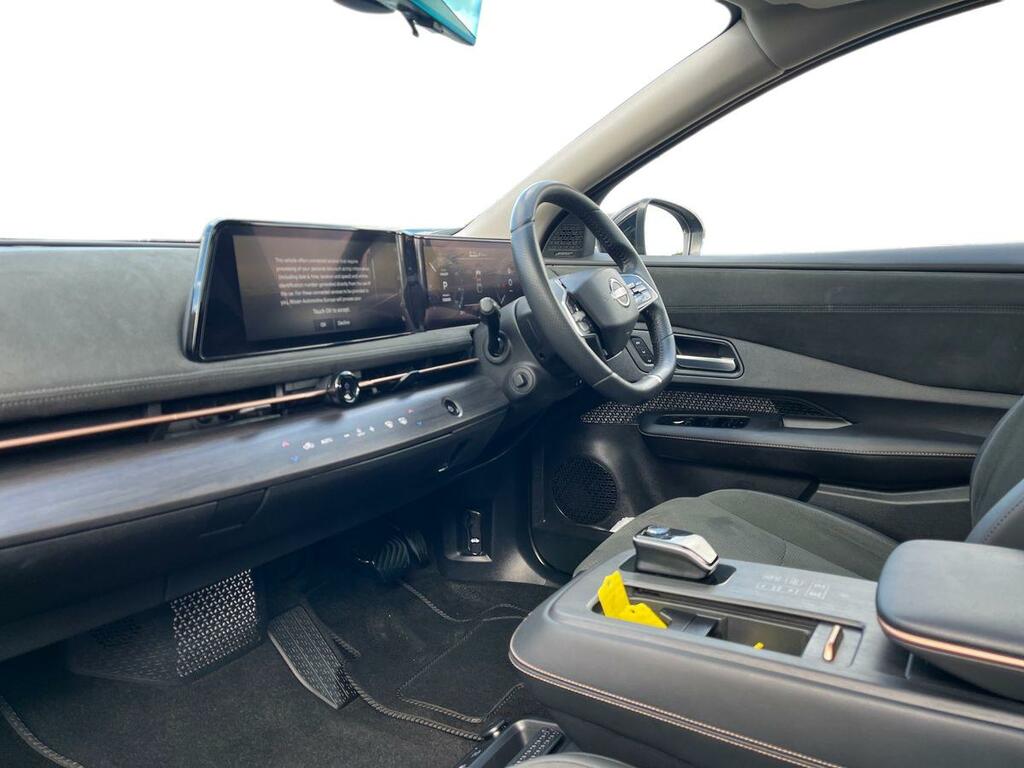 Nissan Ariya 87Kwh Evolve Suv 22Kw Charger 2 Grey #3