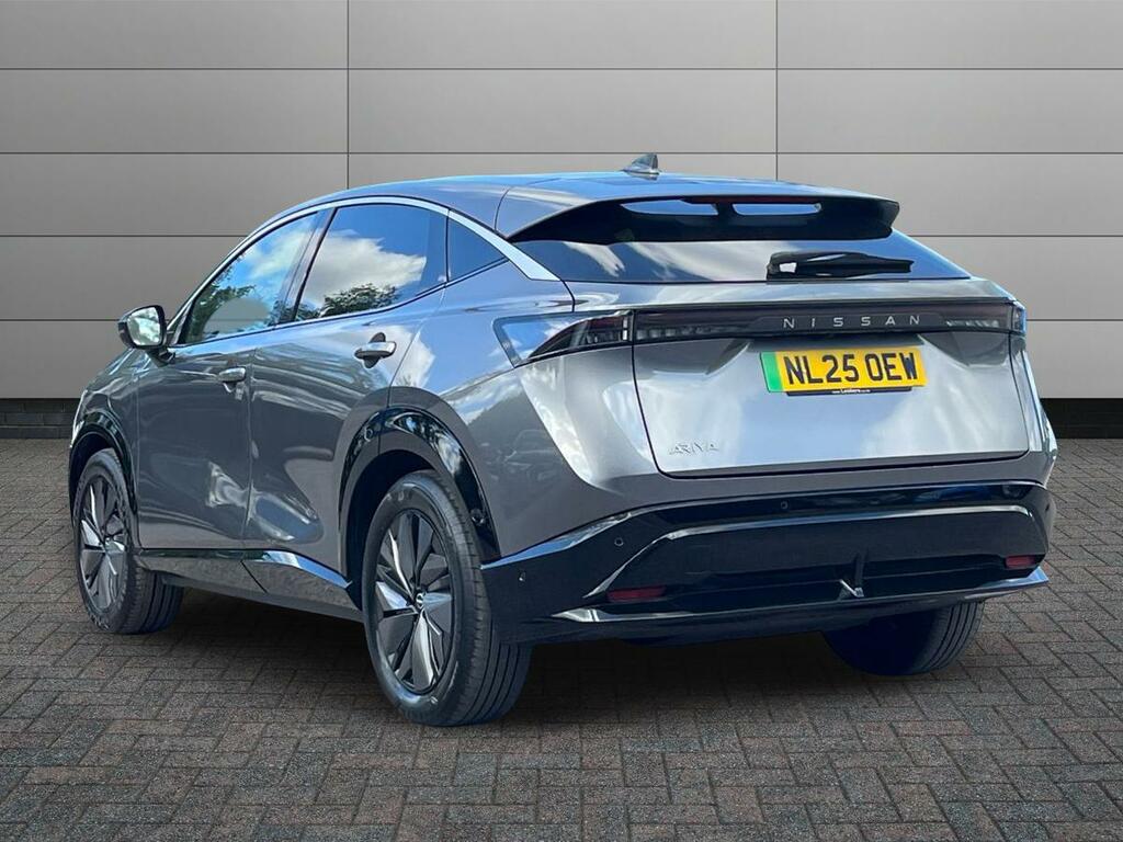 Nissan Ariya 87Kwh Evolve Suv 22Kw Charger 2 Grey #2