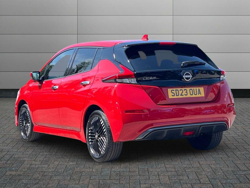 Nissan Leaf 59Kwh E Tekna Hatchback 217 Ps Red #2