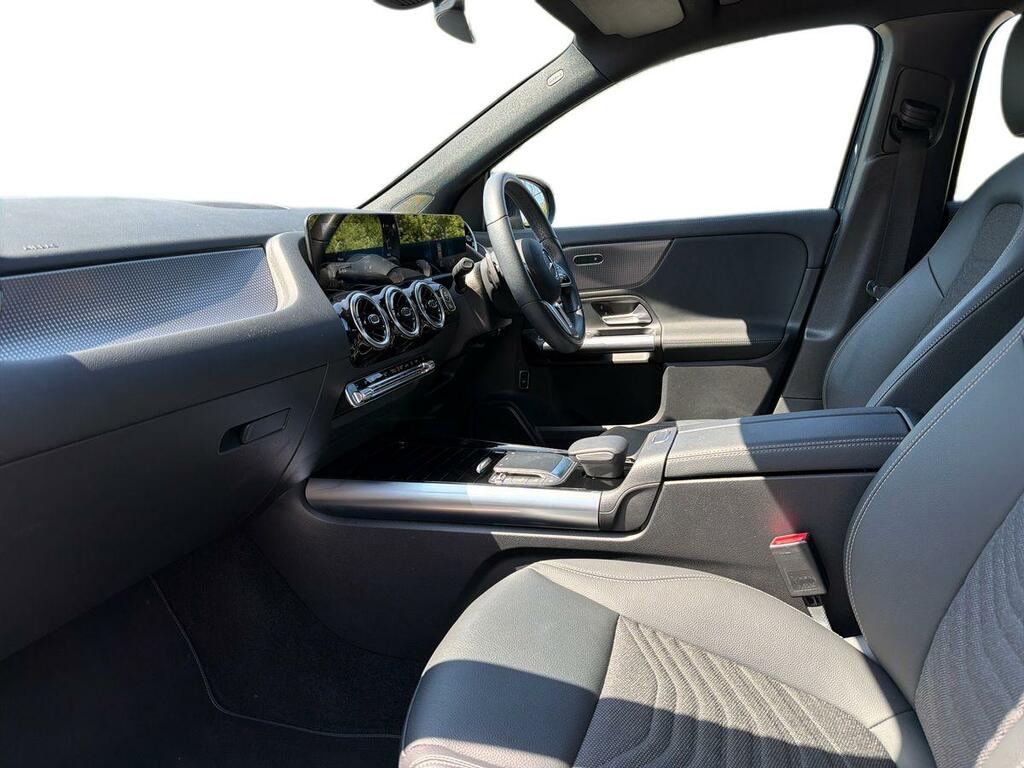 Mercedes-Benz GLA Class 2.0 Gla200d Sport Executive 8G-dct Euro 6 Ss Blue #3