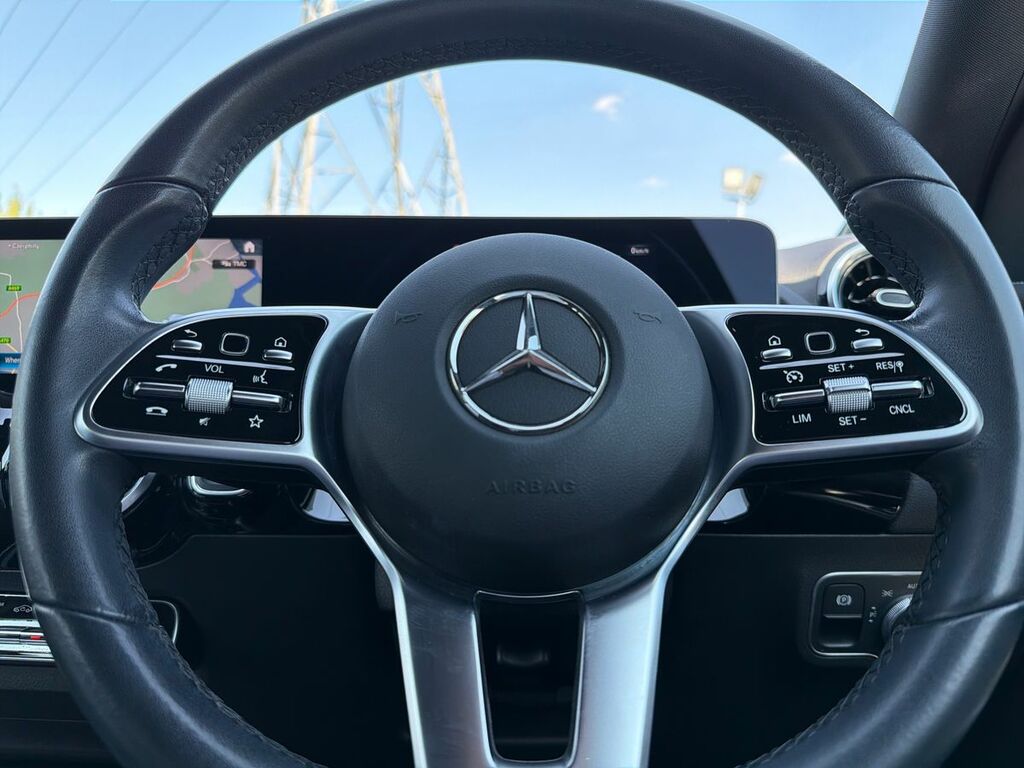 Mercedes-Benz GLA Class 1.3 Gla200h Mhev Sport Executive 7G-dct Euro 6 Grey #38