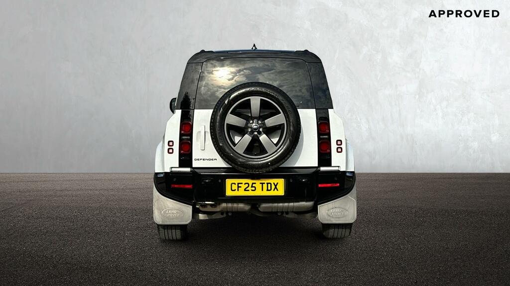 Land Rover Defender 110 3.0 D250 110 X-dynamic Se White #6