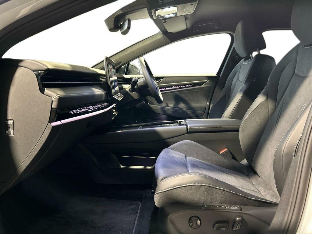 Volkswagen ID.7 210Kw Match Pro S Plus 86Kwh Black Exte White #3