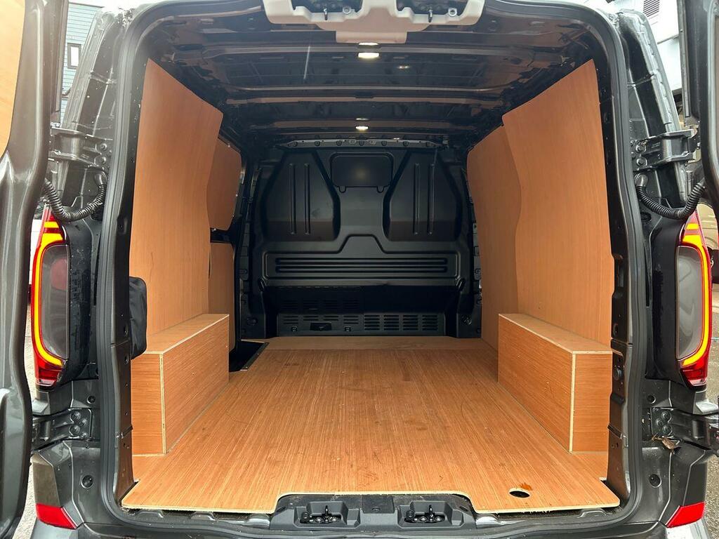 Volkswagen E-Transporter Volkswagen Transporter T32 Swb 160Kw 65Kw Grey #38