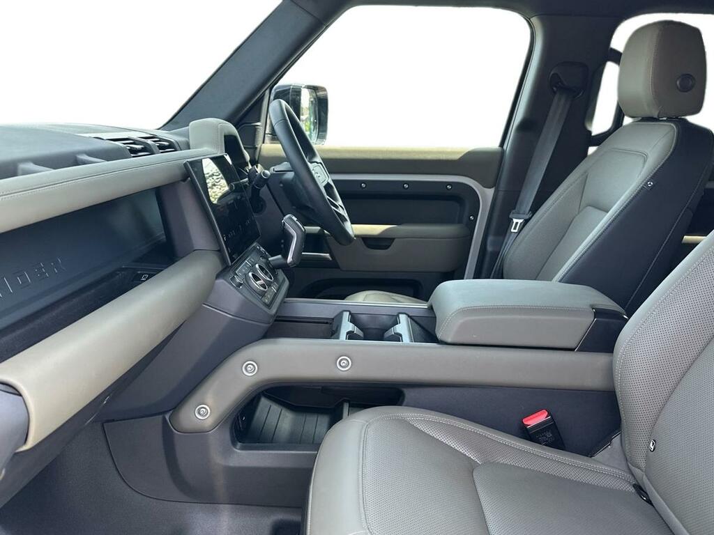 Land Rover Defender 110 3.0 D250 110 X-dynamic Se  #3