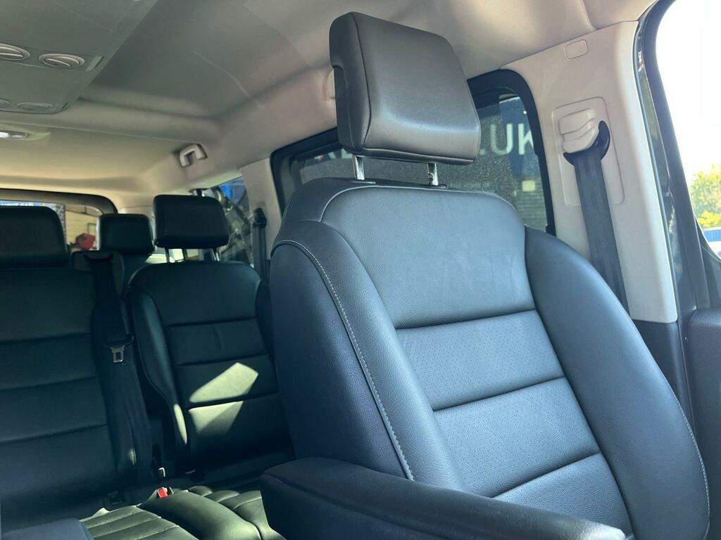 Peugeot e-Traveller 50Kwh Allure Long 136 Fully Grey #35