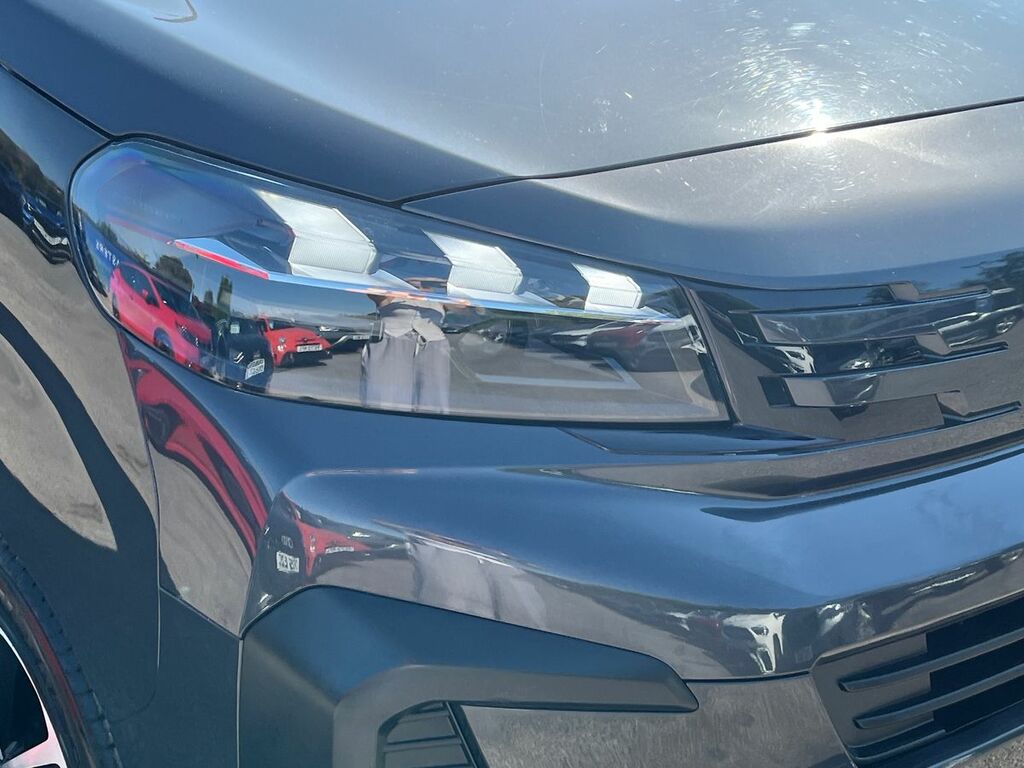 Peugeot e-Traveller 50Kwh Allure Long 136 Fully Grey #17