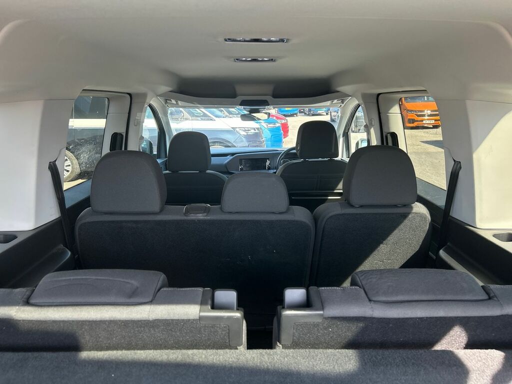 Volkswagen Caddy Maxi Life Volkswagen Caddy Maxi Estate 1.5 Tsi Life Dsg Blue #35